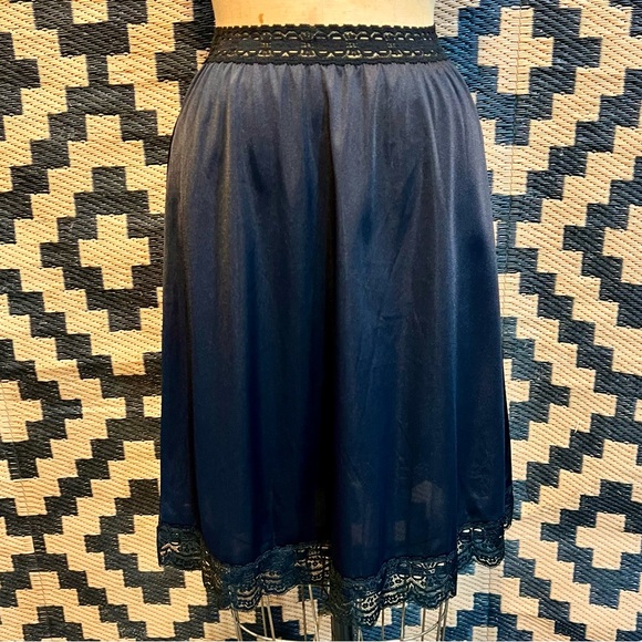 VINTAGE lace trim silky nylon half skirt dress slip lingerie sexy boudoir 80s - Picture 7 of 12